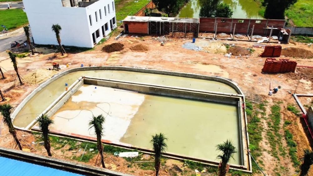 Tiện ích Hồ bơi Ngọc Bích tại khu đô thị Bắc Sài Gòn đã hoàn thiện phần thô